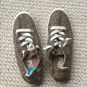Leopard Print Sneakers 8